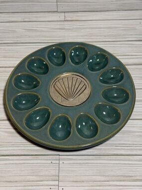 Pfaltzgraff Green Deviled Egg Plate 12 Slot Ceramic Tray Shell Center VTG